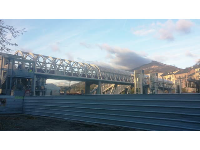 Comportement dynamique d'une passerelle piétonne - Chambéry 